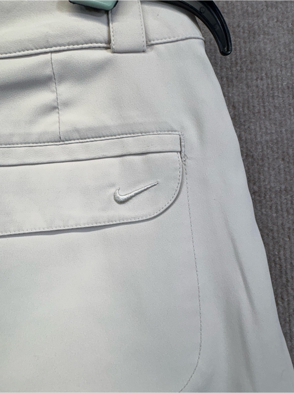 Nike Golf Dri-Fit cream colored shorts size 4 - Picture 4 of 6